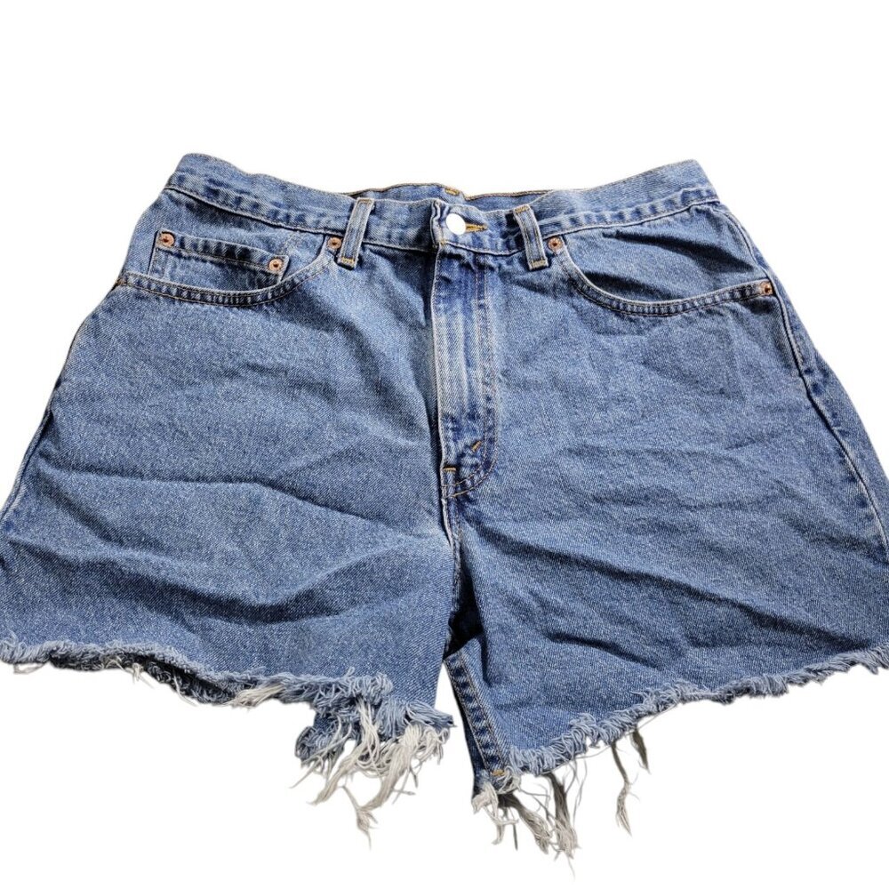 Vintage Levis 550 Denim Shorts Womens 34 Measures 33 Fray Hem Medium Wash Denim
